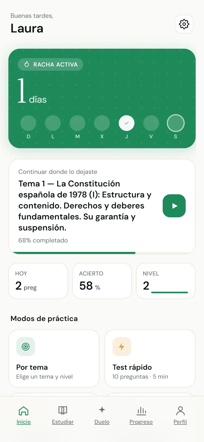 Pantalla de inicio de Sacadiez en el móvil: racha de estudio, tema para continuar, aciertos del día y modos de práctica (por tema, test rápido, repasar fallos, examen oficial).